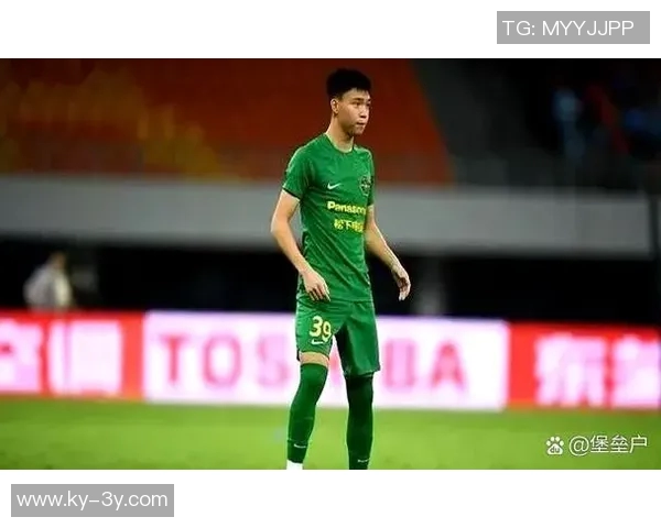 回顾2023中国足球赛季值得铭记的球员王钰栋吴曦等人表现精彩