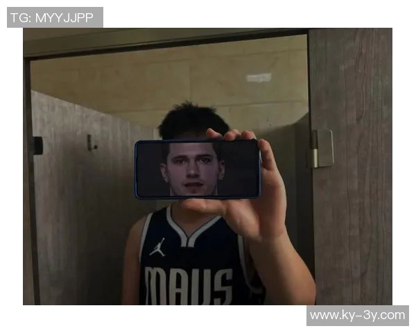 东契奇赞文班球技期待未来进步潜力无限