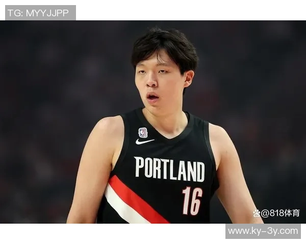 小杨与女友夜宵遭喷引发热议姚明若有自媒体是否也会遭遇同样境遇