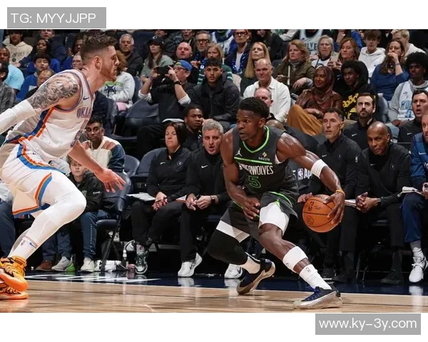 巴特勒表现出色14投7中贡献21分8篮板1助攻2抢断助力球队胜利